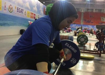 نخستین زن وزنه بردار ایرانی در مسابقات جهانی با ارتقای دو رکورد ملی به کار خود سرانجام داد